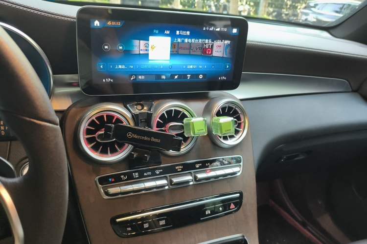 Used Mercedes-Benz GLC 2022 Facelift GLC 260 L 4MATIC Luxury Edition Audio And AC Panel
