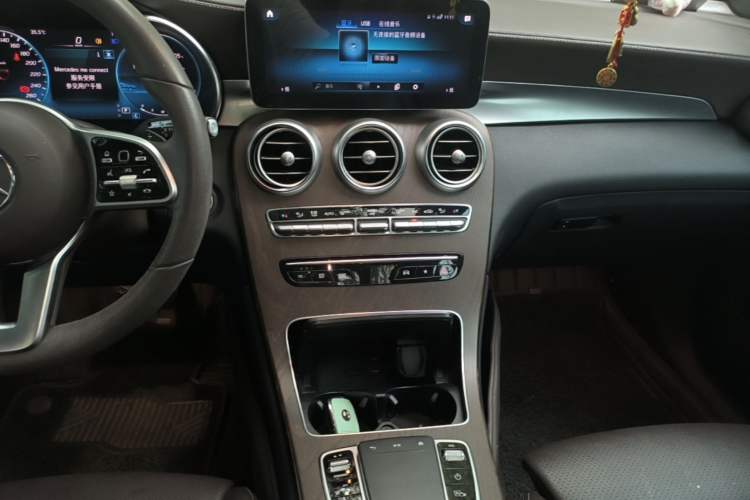 Used Mercedes-Benz GLC 2022 Second Facelift GLC 260 L 4MATIC Luxury Edition Audio And AC Panel