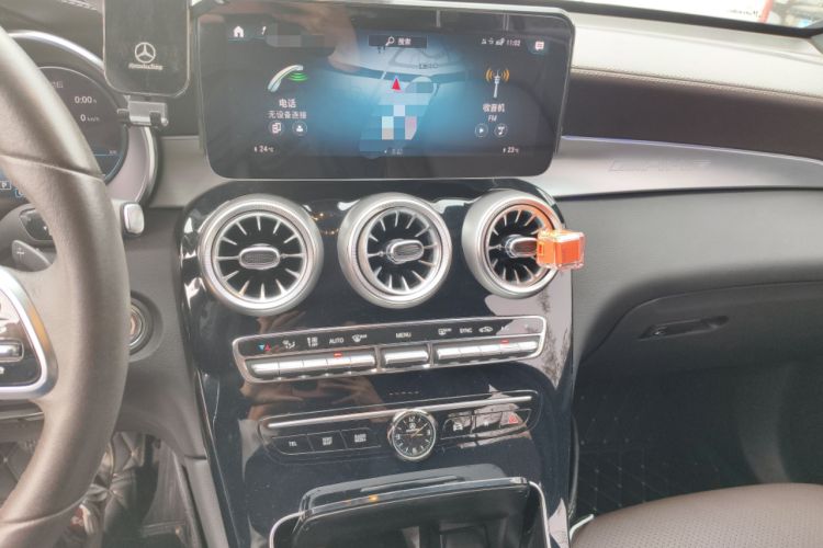 Used Mercedes-Benz GLC 2022 Refreshed GLC 260 L 4MATIC Dynamic Edition Audio And AC Panel