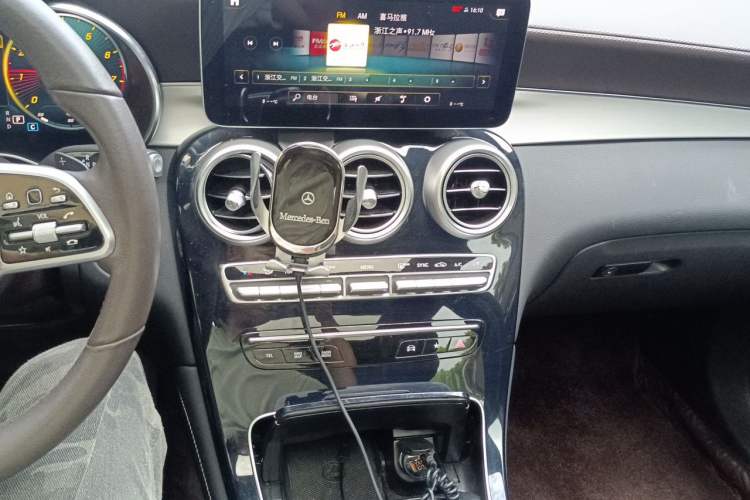 Used Mercedes-Benz GLC 2022 Refreshed GLC 260 L 4MATIC Dynamic Edition Audio And AC Panel