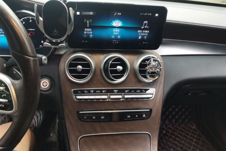 Used Mercedes-Benz GLC 2022 Refreshed GLC 300 L 4MATIC Dynamic Edition Prestige Version Audio And AC Panel
