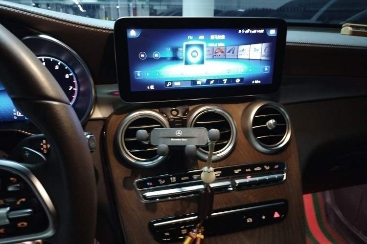 Used Mercedes-Benz GLC 2022 Refreshed GLC 300 L 4MATIC Dynamic Edition Prestige Version Audio And AC Panel