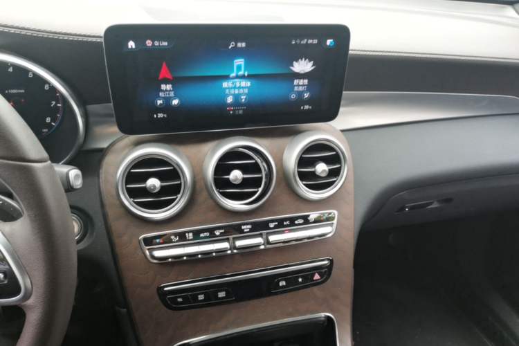 Used Mercedes-Benz GLC 2022 Refreshed GLC 300 L 4MATIC Dynamic Edition Prestige Version Audio And AC Panel
