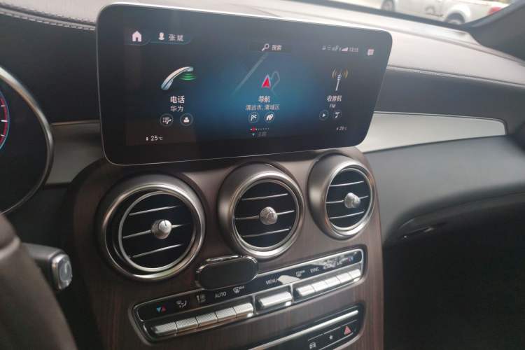 Used Mercedes-Benz GLC 2022 Facelifted GLC 260 L 4MATIC Dynamic Edition Audio And AC Panel