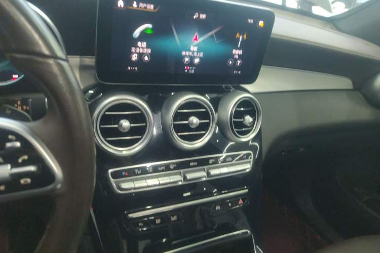 Used Mercedes-Benz GLC 2022 Facelifted GLC 260 L 4MATIC Dynamic Edition Audio And AC Panel