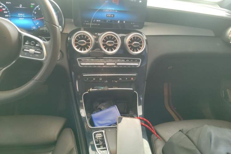 Used Mercedes-Benz GLC 2022 Refreshed GLC 260 L 4MATIC Dynamic Edition Audio And AC Panel
