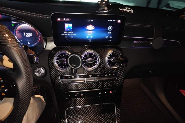 Used Mercedes-Benz GLC 2022 Refreshed GLC 300 L 4MATIC Dynamic Edition Prestige Version Audio And AC Panel