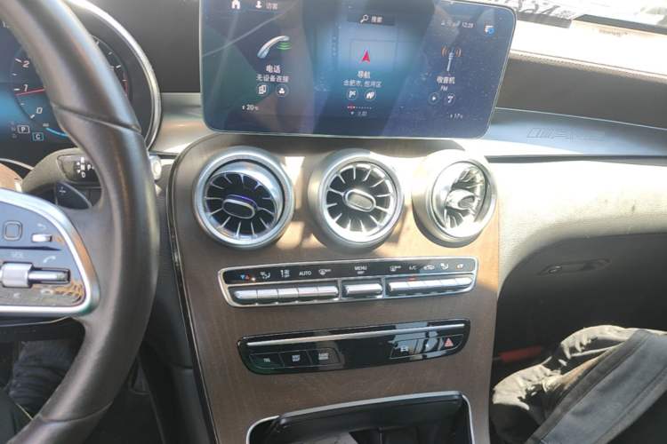Used Mercedes-Benz GLC 2022 Refreshed GLC 300 L 4MATIC Dynamic Edition Prestige Version Audio And AC Panel