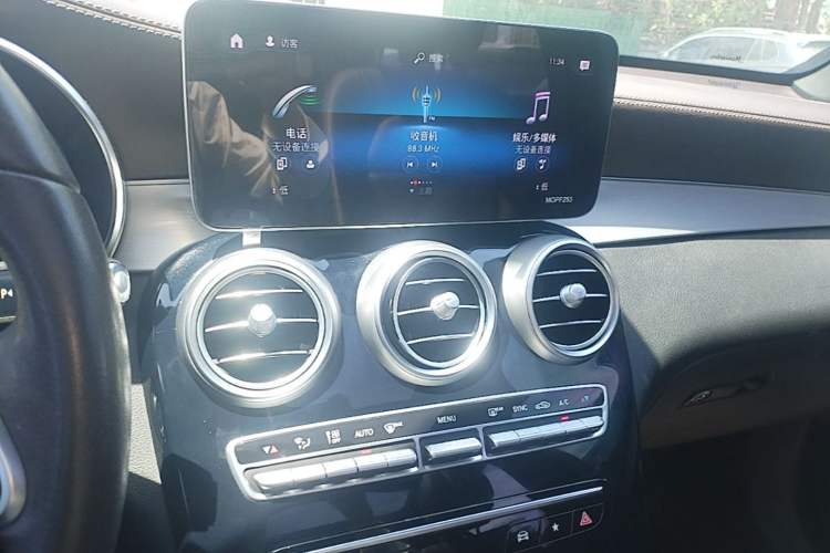 Used Mercedes-Benz GLC 2022 GLC 260 L 4MATIC Dynamic Edition Audio And AC Panel