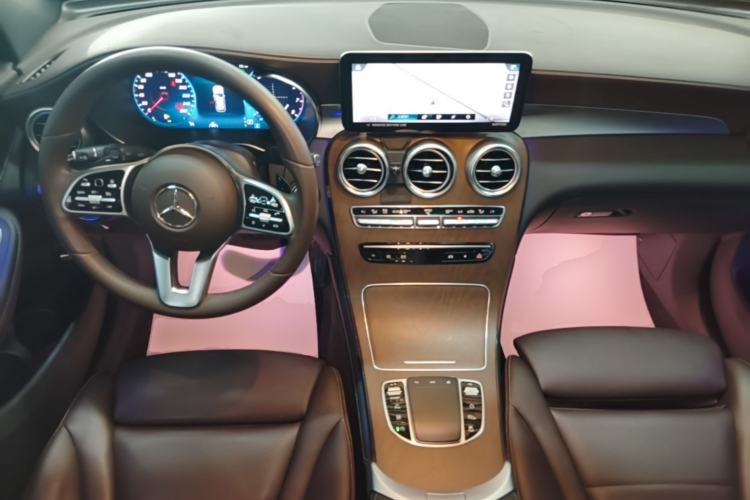 Used Mercedes-Benz GLC 2022 Refreshed GLC 300 L 4MATIC Dynamic Edition Center Console
