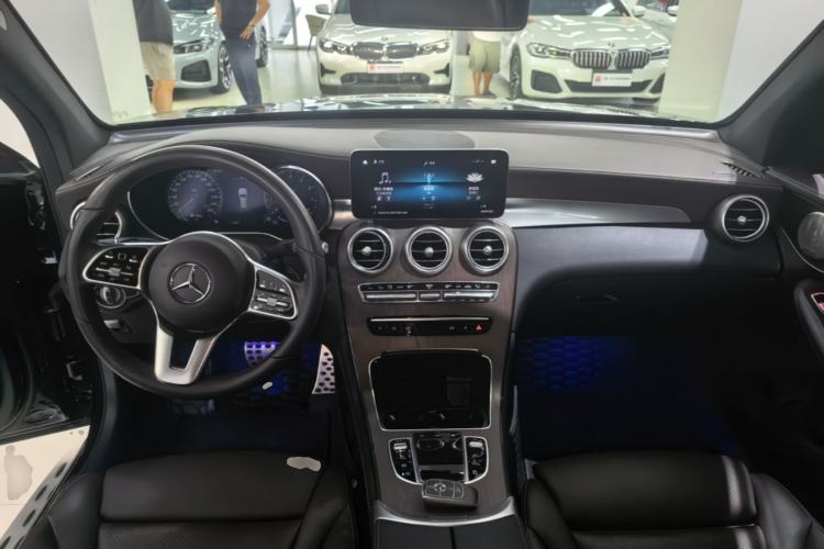Used Mercedes-Benz GLC 2022 Refreshed GLC 300 L 4MATIC Dynamic Edition Center Console