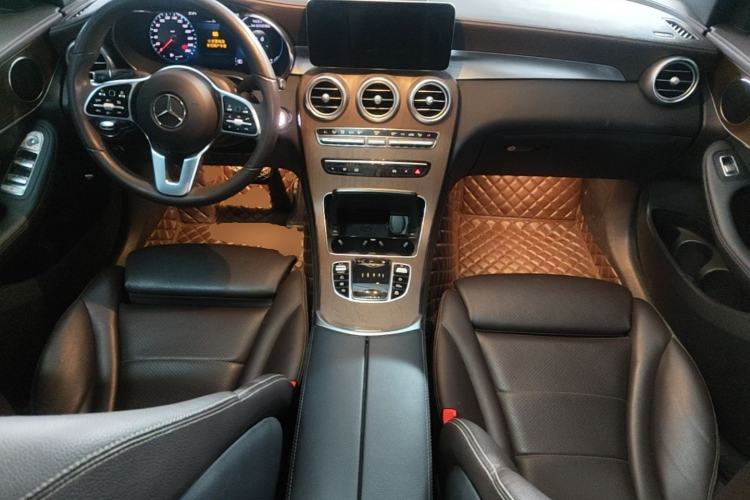 Used Mercedes-Benz GLC 2022 Second Facelift GLC 260 L 4MATIC Luxury Edition Center Console