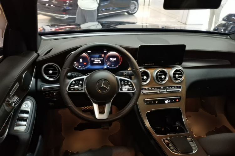 Used Mercedes-Benz GLC 2022 Refreshed GLC 300 L 4MATIC Dynamic Edition Prestige Version Center Console