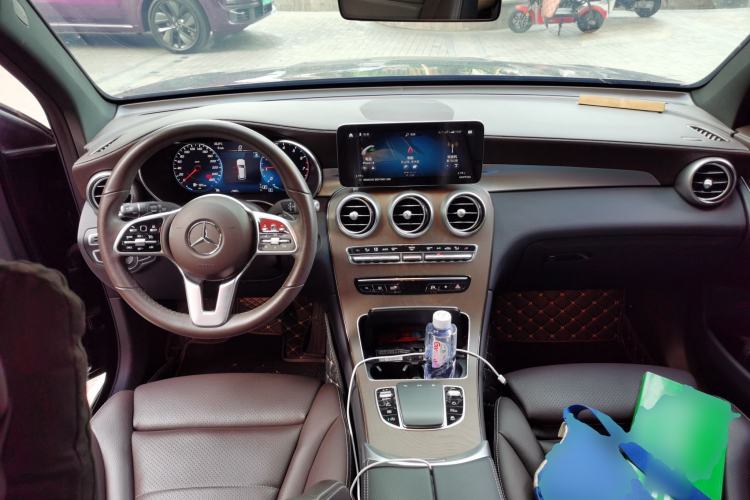 Used Mercedes-Benz GLC 2022 Refreshed GLC 300 L 4MATIC Dynamic Edition Prestige Version Center Console