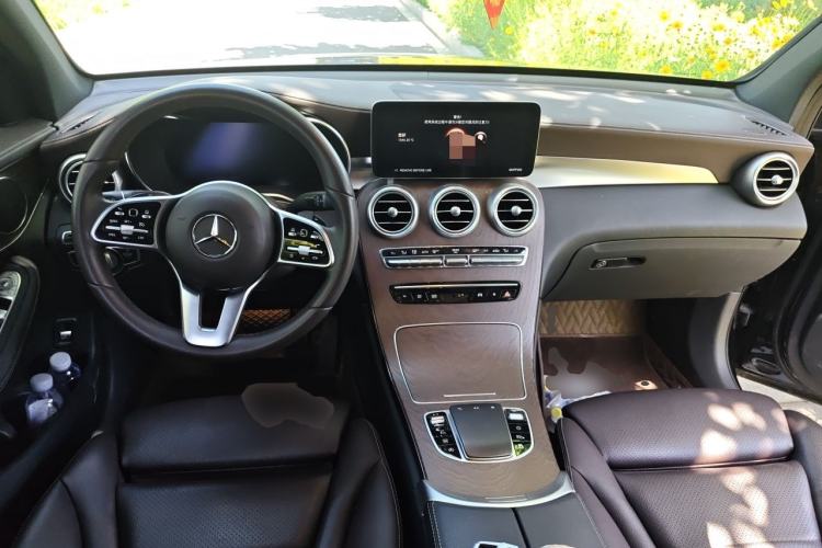 Used Mercedes-Benz GLC 2022 Refreshed GLC 300 L 4MATIC Dynamic Edition Prestige Version Center Console