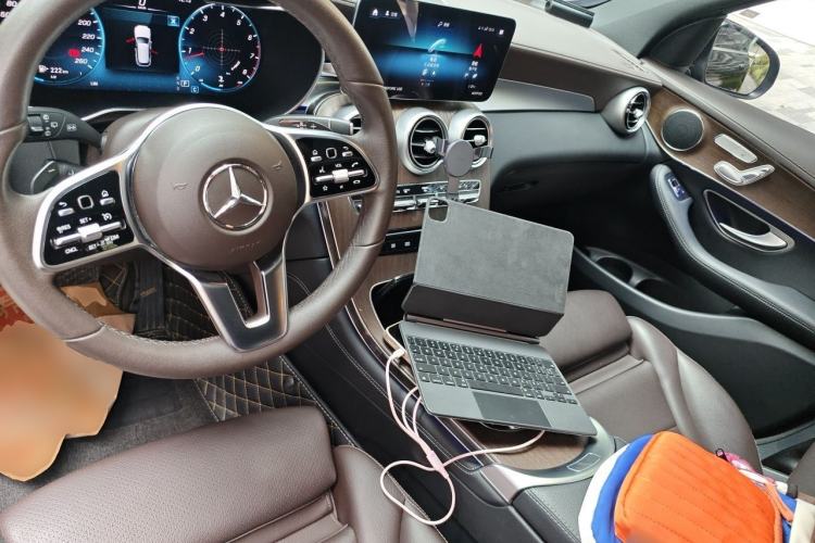 Used Mercedes-Benz GLC 2022 Facelift GLC 260 L 4MATIC Luxury Edition Center Console