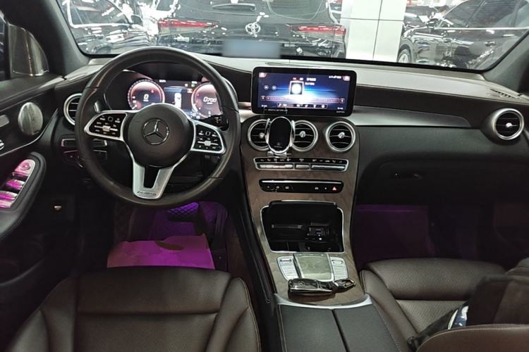 Used Mercedes-Benz GLC 2022 GLC 300 L 4MATIC Dynamic Model Center Console