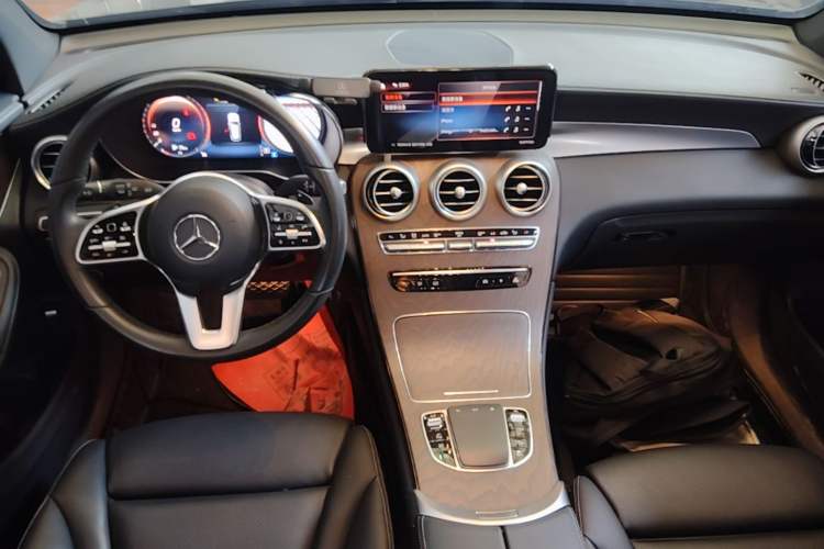 Used Mercedes-Benz GLC 2022 Refreshed GLC 300 L 4MATIC Dynamic Edition Prestige Version Center Console