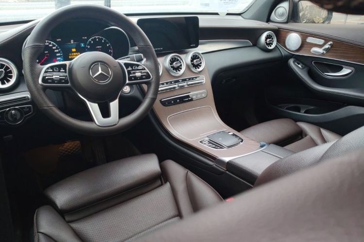 Used Mercedes-Benz GLC 2022 Second Facelift GLC 260 L 4MATIC Luxury Edition Center Console