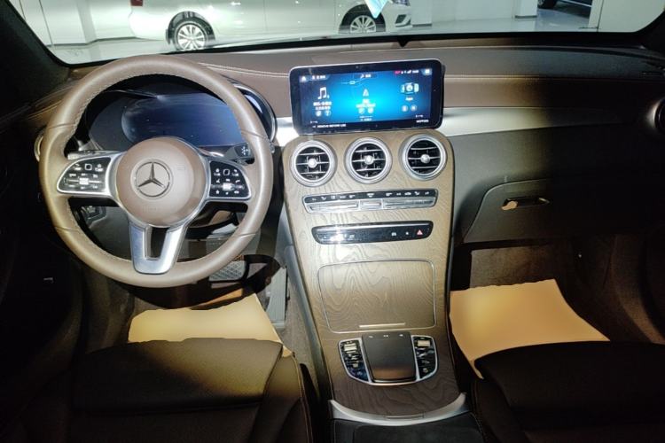 Used Mercedes-Benz GLC 2022 Refreshed GLC 300 L 4MATIC Dynamic Edition Prestige Version Center Console