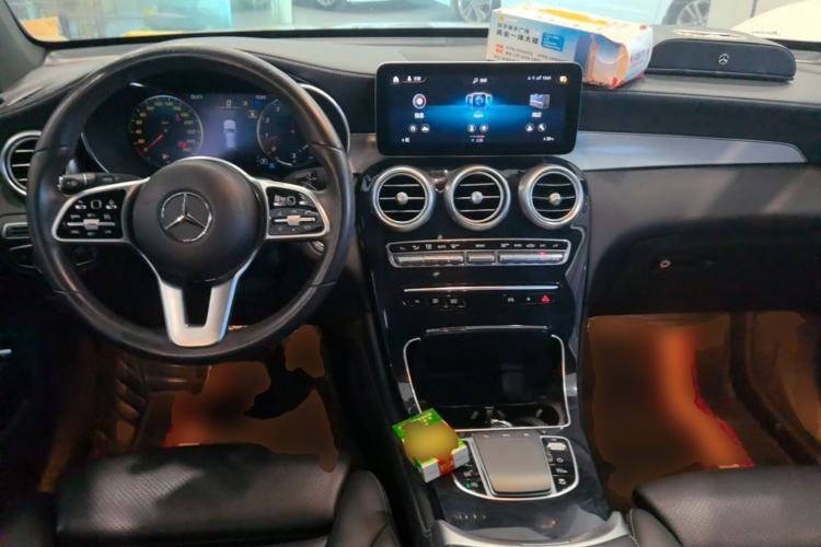 Used Mercedes-Benz GLC 2022 Facelifted GLC 260 L 4MATIC Dynamic Edition Center Console