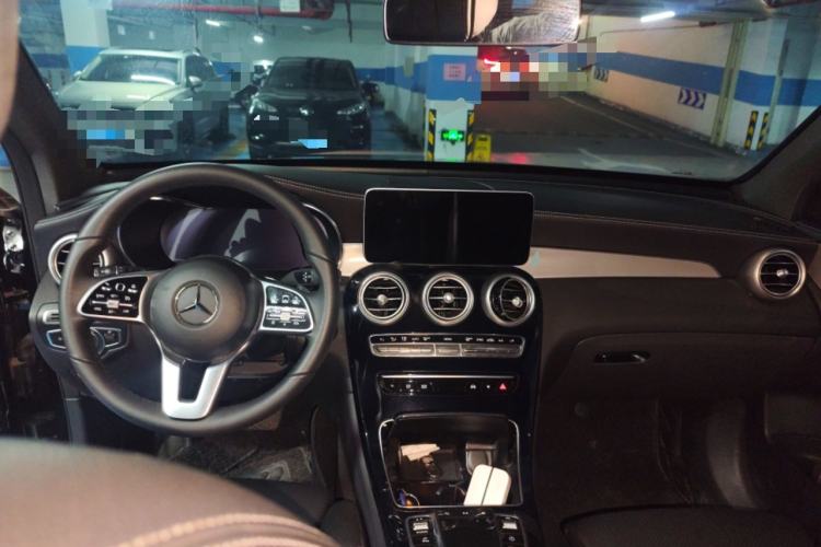 Used Mercedes-Benz GLC 2022 Refreshed GLC 260 L 4MATIC Dynamic Edition Center Console