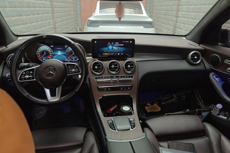 Used Mercedes-Benz GLC 2022 Refreshed GLC 300 L 4MATIC Dynamic Edition Prestige Version Center Console