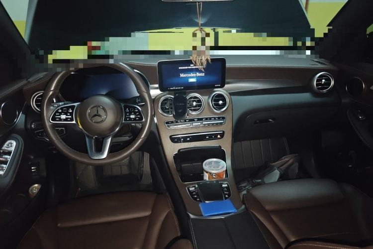 Used Mercedes-Benz GLC 2022 GLC 300 L 4MATIC Dynamic Edition Prestige Model Center Console