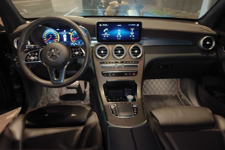 Used Mercedes-Benz GLC 2022 Refreshed GLC 300 L 4MATIC Dynamic Edition Prestige Version Center Console