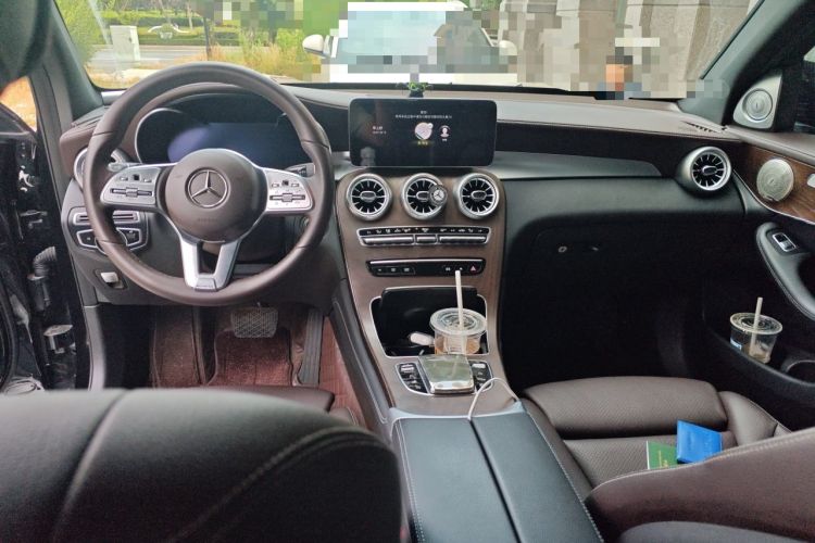 Used Mercedes-Benz GLC 2022 Facelift GLC 260 L 4MATIC Luxury Edition Center Console