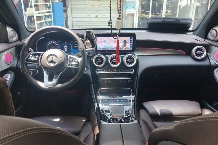 Used Mercedes-Benz GLC 2022 Refreshed GLC 260 L 4MATIC Dynamic Edition Center Console