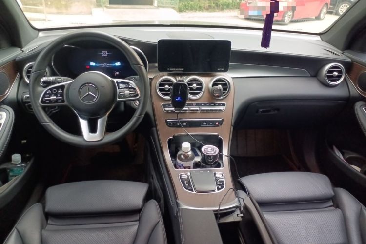 Used Mercedes-Benz GLC 2022 Second Facelift GLC 260 L 4MATIC Dynamic Edition Center Console