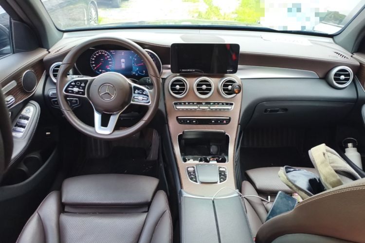 Used Mercedes-Benz GLC 2022 Facelifted GLC 300 L 4MATIC Luxury Edition Center Console