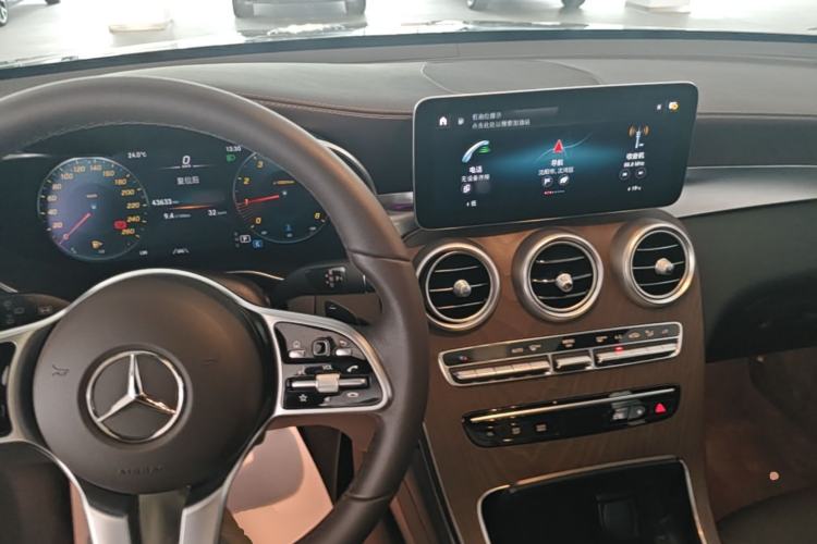 Used Mercedes-Benz GLC 2022 Refreshed GLC 300 L 4MATIC Dynamic Edition Prestige Version Center Console