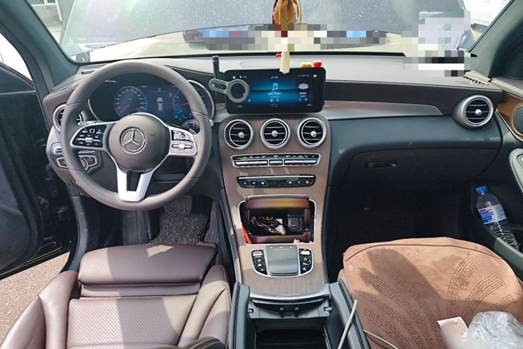 Used Mercedes-Benz GLC 2022 Second Facelift GLC 260 L 4MATIC Luxury Edition Center Console