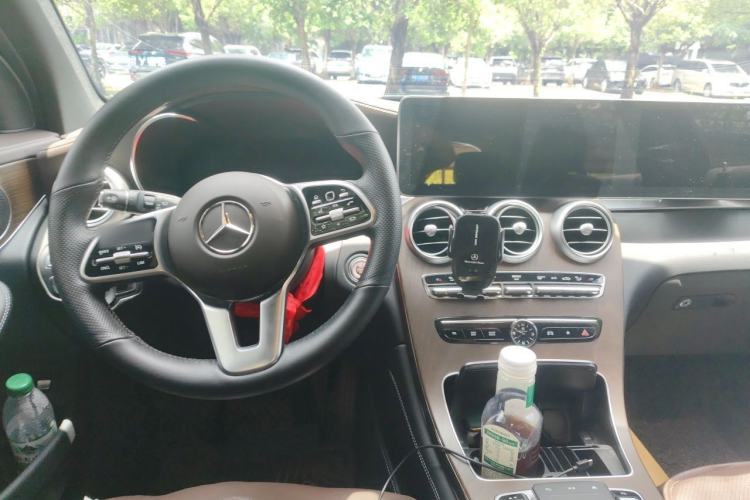 Used Mercedes-Benz GLC 2022 Facelift GLC 260 L 4MATIC Luxury Edition Center Console