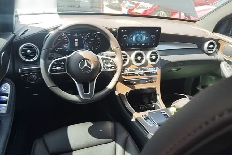 Used Mercedes-Benz GLC 2022 Refreshed GLC 300 L 4MATIC Dynamic Edition Prestige Version Center Console