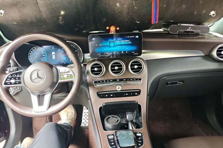 Used Mercedes-Benz GLC 2022 GLC 300 L 4MATIC Dynamic Edition Prestige Model Center Console