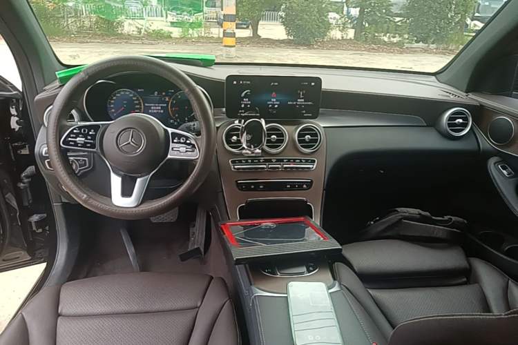 Used Mercedes-Benz GLC 2022 GLC 260 L 4MATIC Luxury Model Center Console