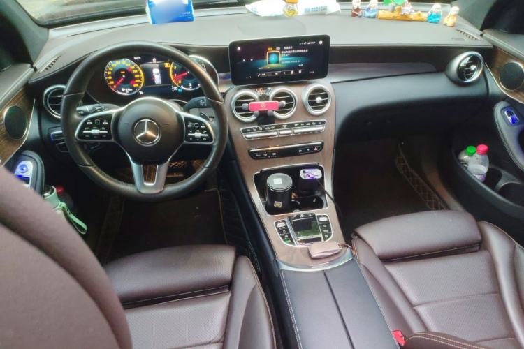 Used Mercedes-Benz GLC 2022 GLC 260 L 4MATIC Luxury Model Center Console