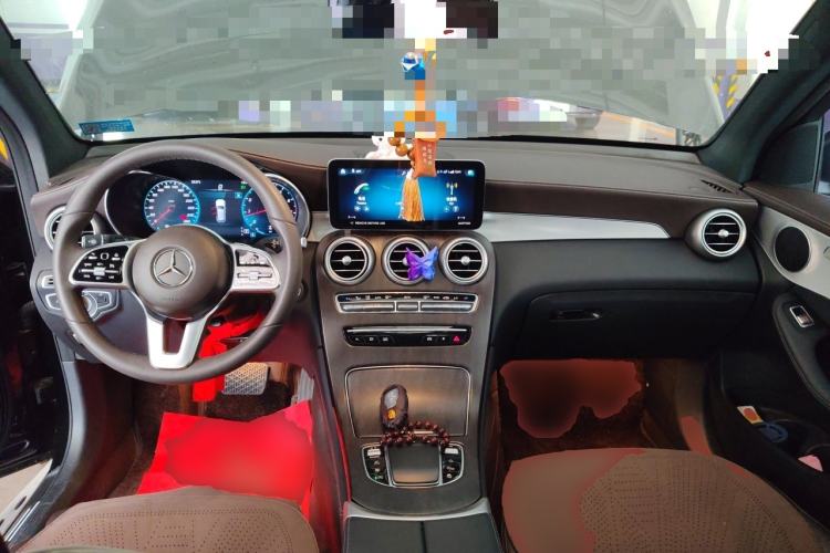 Used Mercedes-Benz GLC 2022 Refreshed GLC 260 L 4MATIC Dynamic Edition Center Console