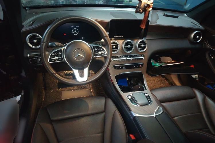 Used Mercedes-Benz GLC 2022 GLC 300 L 4MATIC Dynamic Edition Prestige Model Center Console