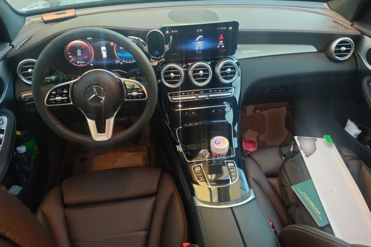 Used Mercedes-Benz GLC 2022 Facelifted GLC 260 L 4MATIC Dynamic Edition Center Console