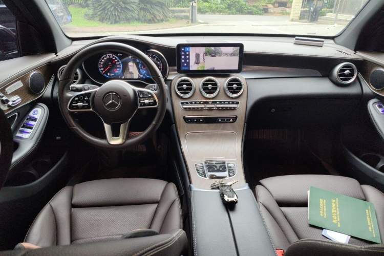 Used Mercedes-Benz GLC 2022 Refreshed GLC 300 L 4MATIC Dynamic Edition Prestige Version Center Console