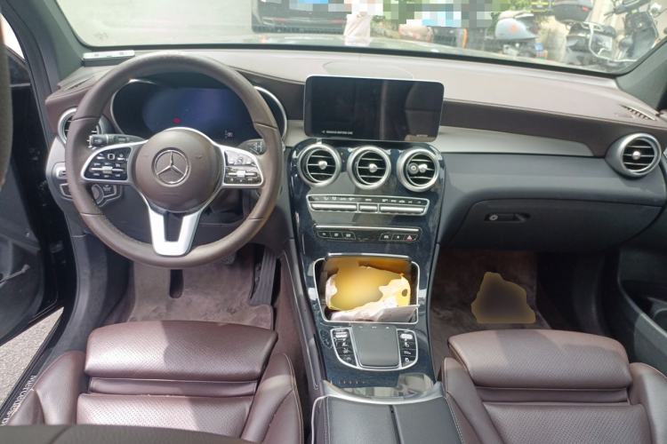 Used Mercedes-Benz GLC 2022 Refreshed GLC 260 L 4MATIC Dynamic Edition Center Console