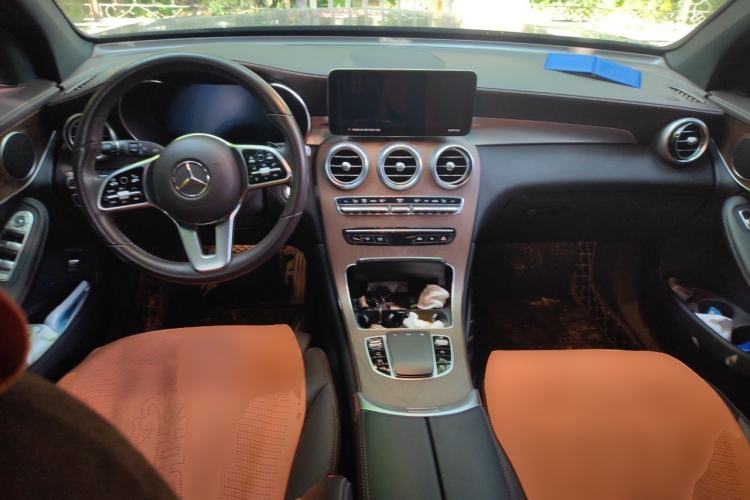 Used Mercedes-Benz GLC 2022 Facelifted GLC 300 L 4MATIC Luxury Edition Center Console