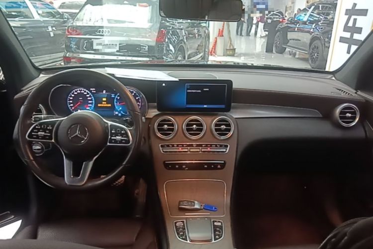 Used Mercedes-Benz GLC 2022 Refreshed GLC 300 L 4MATIC Dynamic Edition Prestige Version Center Console