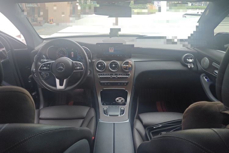 Used Mercedes-Benz GLC 2022 GLC 300 L 4MATIC Dynamic Model Center Console
