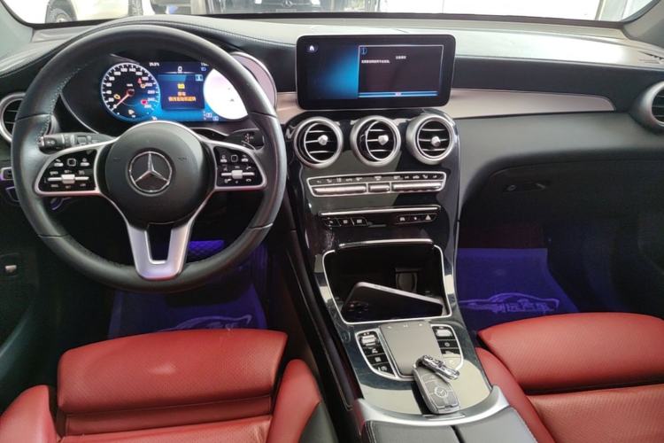 Used Mercedes-Benz GLC 2022 Facelift GLC 260 L 4MATIC Luxury Edition Center Console