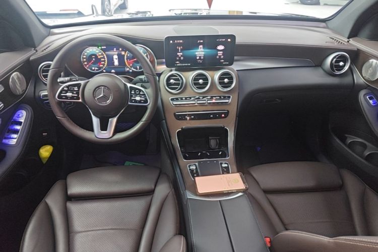 Used Mercedes-Benz GLC 2022 GLC 300 L 4MATIC Dynamic Model Center Console